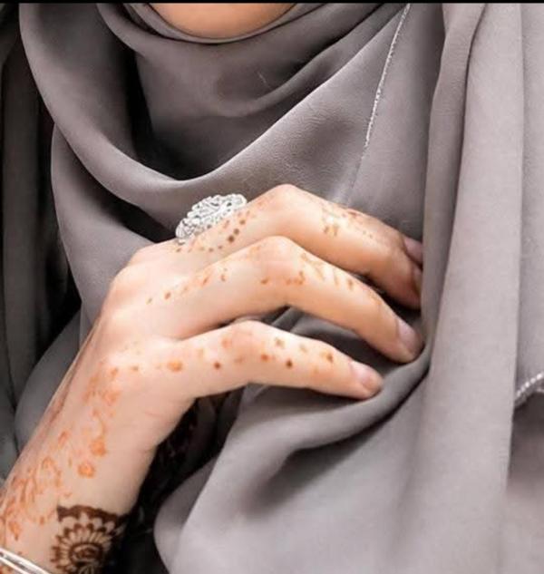 Real Muslim girl 👧 cam show available