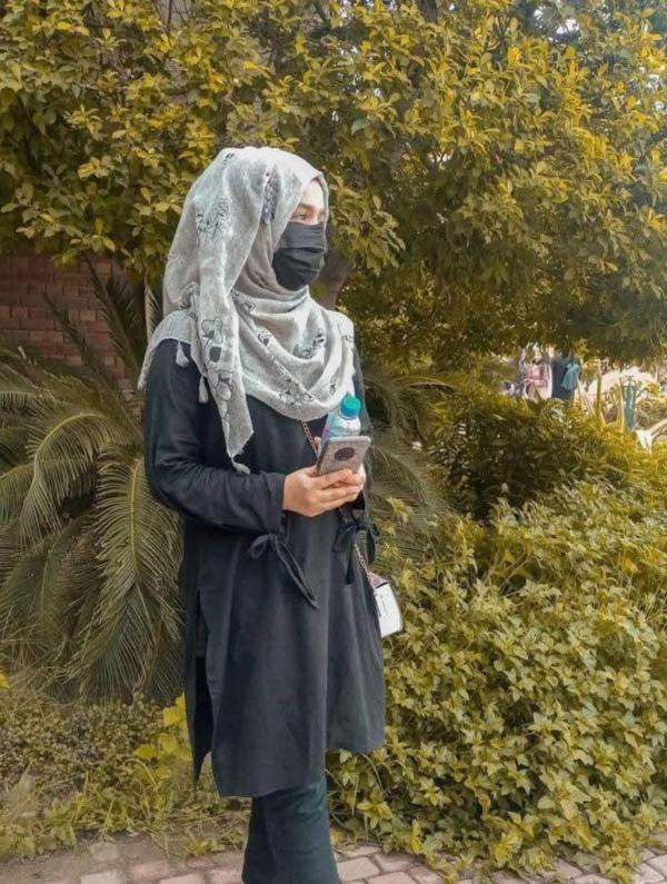 Real Muslim girl 👧 cam show available